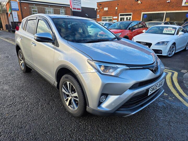 Toyota RAV4 2.0 D-4D Business Edition Euro 6 (s/s) 5dr (Safety Sense, Nav)