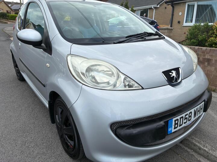 Peugeot 107 1.0 12V Urban Move Euro 4 3dr