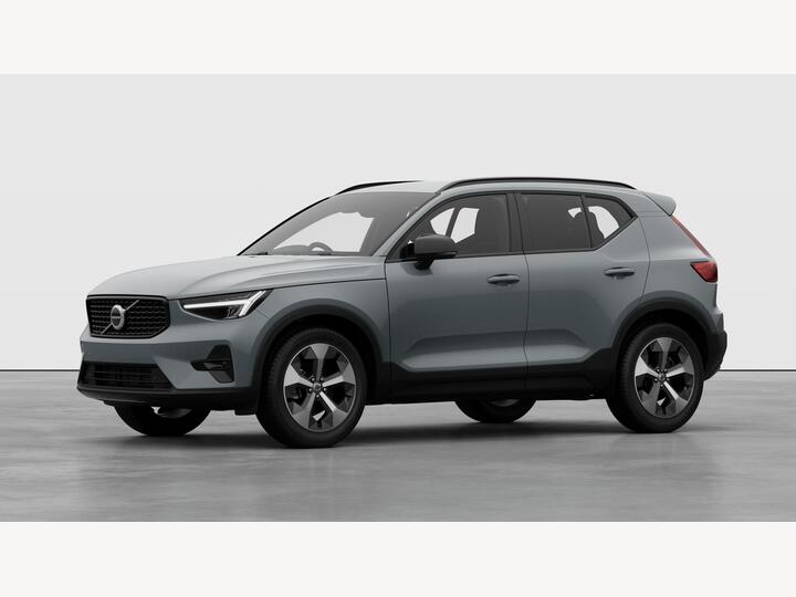 Volvo XC40 2.0 B3 MHEV Plus Dark DCT Auto Euro 6 (s/s) 5dr