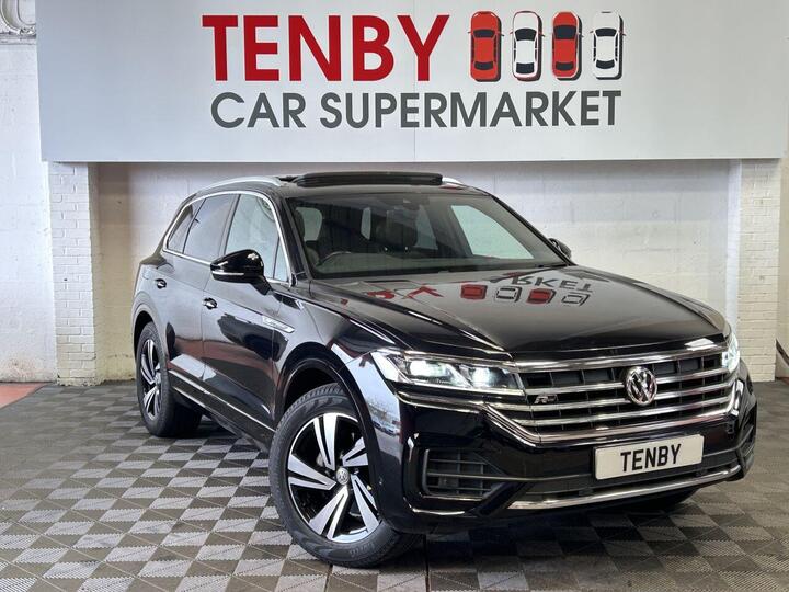 Volkswagen TOUAREG 3.0 TDI V6 R-Line Tech Tiptronic 4Motion Euro 6 (s/s) 5dr Volkswagen TOUAREG 3.0 TDI V6 R-Line Tech Tiptronic 4Motion Euro 6 (s/s) 5dr