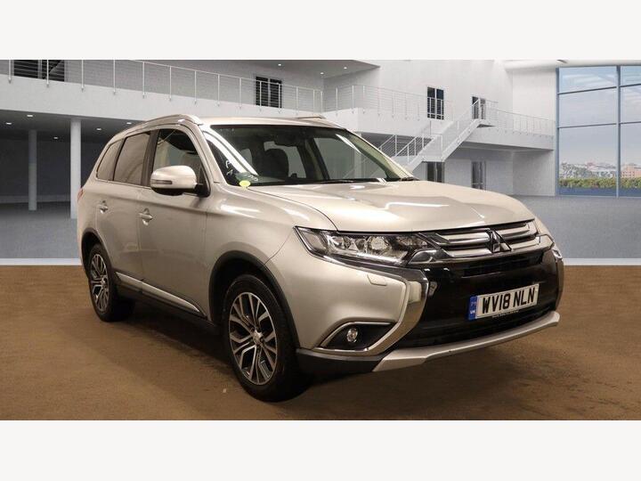 Mitsubishi OUTLANDER 2.2 DI-D 4 Auto 4WD Euro 6 5dr Mitsubishi OUTLANDER 2.2 DI-D 4 Auto 4WD Euro 6 5dr