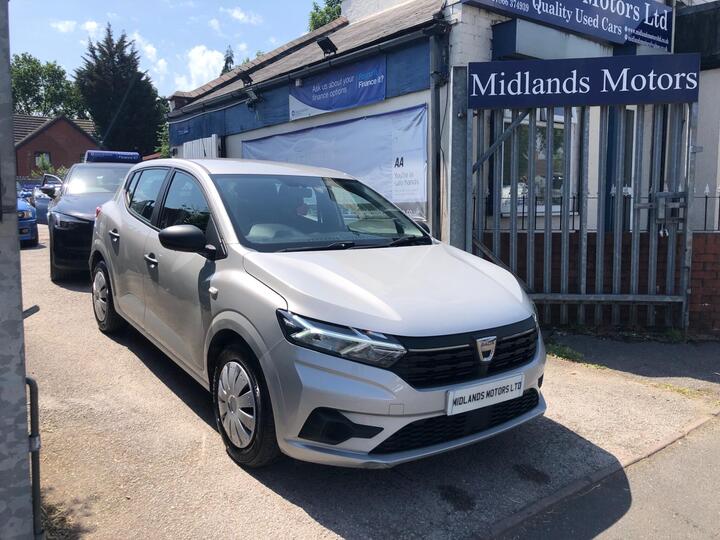 Dacia Sandero 1.0 TCe Essential Euro 6 (s/s) 5dr Dacia Sandero 1.0 TCe Essential Euro 6 (s/s) 5dr