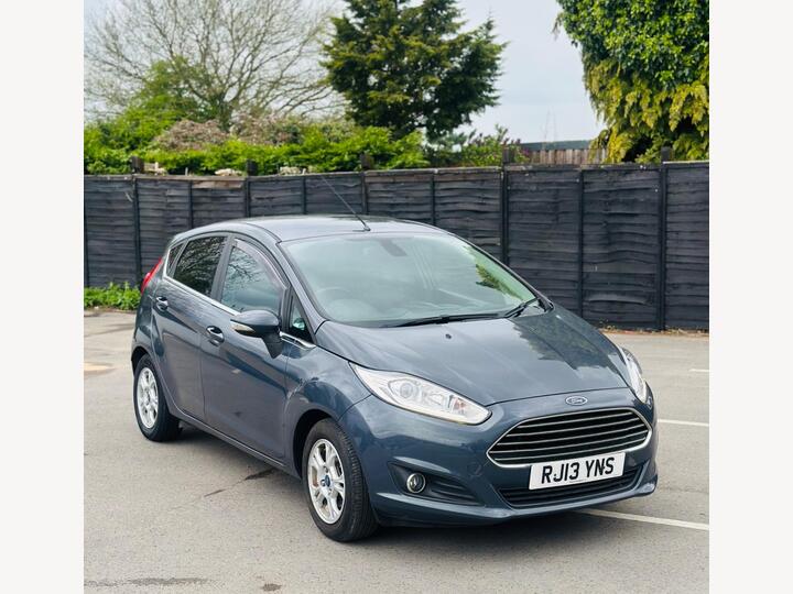 Ford Fiesta 1.6 TDCi ECOnetic Titanium Euro 5 (s/s) 5dr