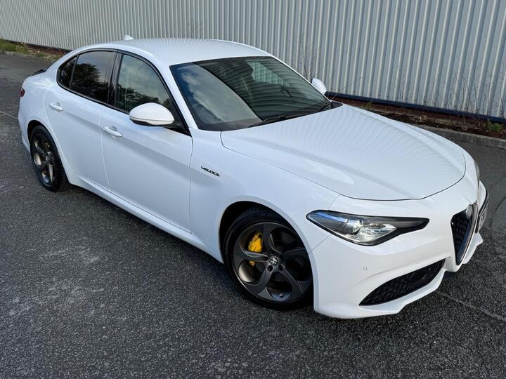 Alfa Romeo Giulia 2.0T Veloce Auto Euro 6 (s/s) 4dr Alfa Romeo Giulia 2.0T Veloce Auto Euro 6 (s/s) 4dr