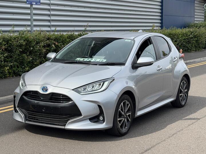 Toyota Yaris 1.5 VVT-h Design E-CVT Euro 6 (s/s) 5dr