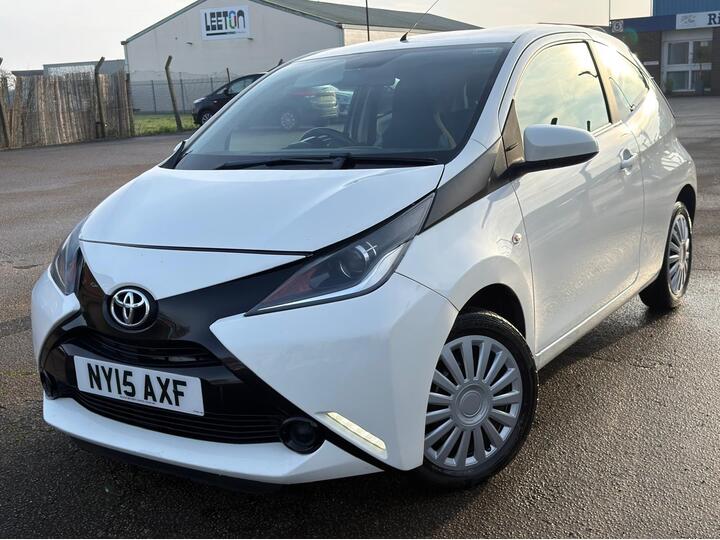 Toyota AYGO 1.0 VVT-i X-play Euro 5 3dr Euro 5