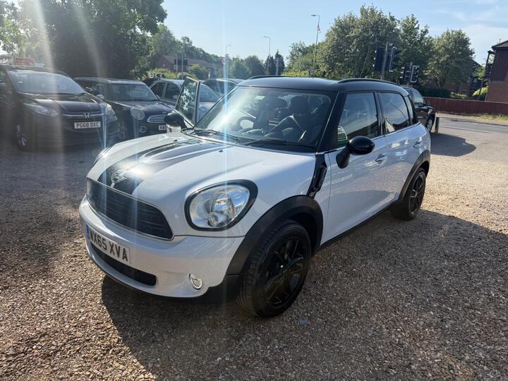 MINI Countryman 2.0 Cooper D Auto Euro 5 5dr MINI Countryman 2.0 Cooper D Auto Euro 5 5dr