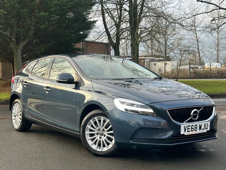 Volvo V40 1.5 T2 GPF Momentum Nav Plus Auto Euro 6 (s/s) 5dr
