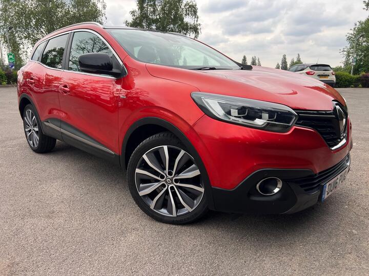 Renault Kadjar 1.2 TCe Signature Nav Euro 6 (s/s) 5dr Renault Kadjar 1.2 TCe Signature Nav Euro 6 (s/s) 5dr