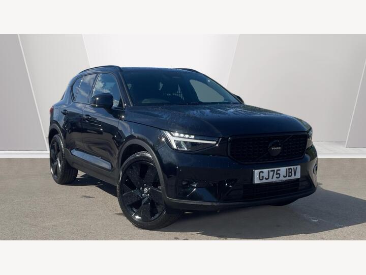 Volvo XC40 2.0 B3 MHEV Plus Black Edition DCT Auto Euro 6 (s/s) 5dr