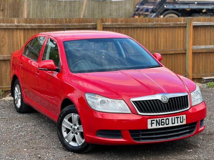 Skoda Octavia 1.6 TDI SE Euro 5 5dr Skoda Octavia 1.6 TDI SE Euro 5 5dr
