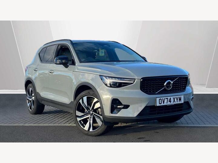 Volvo XC40 2.0 B3 MHEV Ultra Dark DCT Auto Euro 6 (s/s) 5dr
