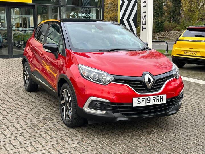 Renault Captur 1.3 TCe ENERGY Iconic Euro 6 (s/s) 5dr Renault Captur 1.3 TCe ENERGY Iconic Euro 6 (s/s) 5dr