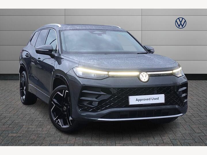 Volkswagen Tayron 1.5 TSI EHybrid 19.7kWh R-Line DSG Euro 6 (s/s) 5dr Volkswagen Tayron 1.5 TSI EHybrid 19.7kWh R-Line DSG Euro 6 (s/s) 5dr
