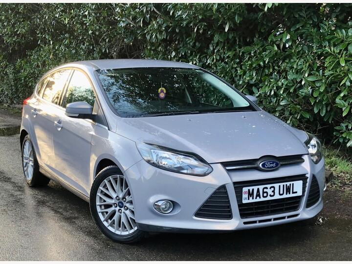 Ford Focus 1.0T EcoBoost Zetec Euro 5 (s/s) 5dr