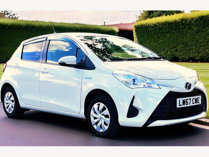 Toyota Yaris 1.5 VVT-h Design Hatchback 5dr Petrol Hybrid E-CVT Euro 6 (101 Ps)