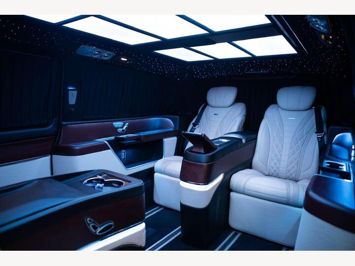 Mercedes-Benz V-CLASS 2.0 V300d Premium G-Tronic+ Euro 6 (s/s) 5dr (8 Seat, Extra Long)