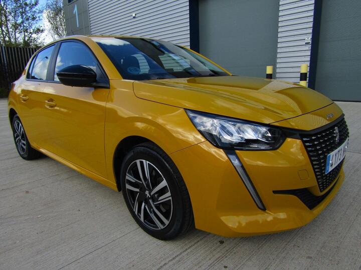 Peugeot 208 1.2 PURE TECH ACTIVE PACK PETROL LHD