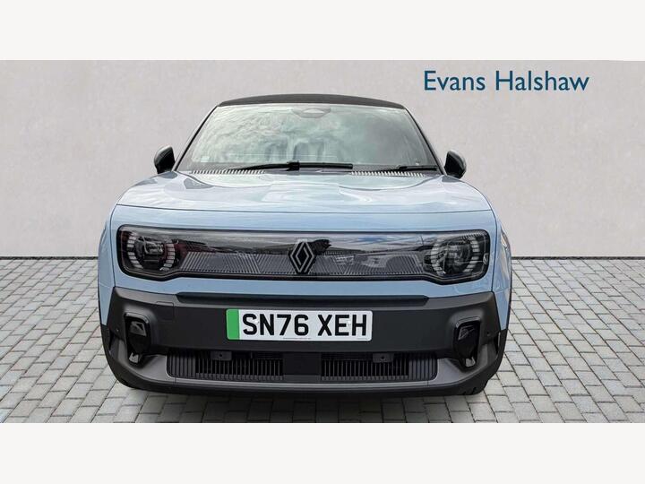 Renault 4 E-Tech 100% Electric Comfort Range 52kWh Iconic+ SUV Plein Sud Auto 5dr