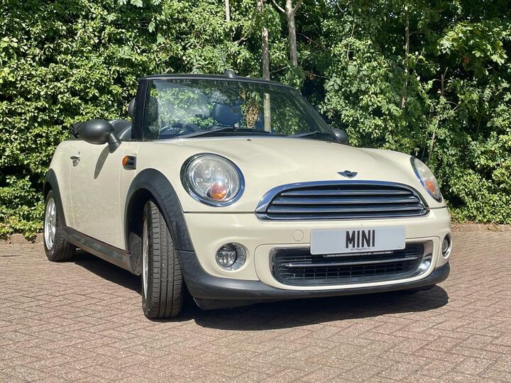 MINI Convertible 1.6 Cooper Steptronic Euro 5 2dr