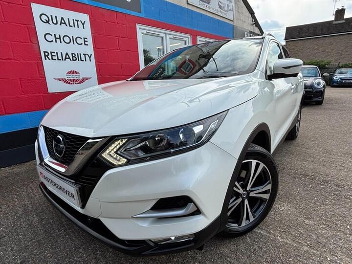Nissan Qashqai 1.2 DIG-T N-Connecta Euro 6 (s/s) 5dr