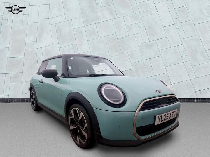 MINI Cooper 1.5C Exclusive Steptronic Euro 6 (s/s) 3dr
