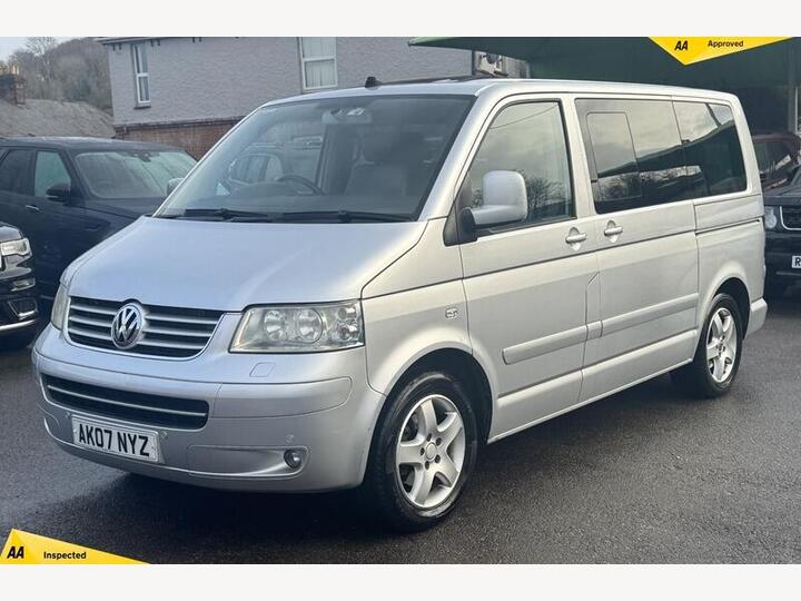 Volkswagen Caravelle 2.5 TDI Pure Drive Executive Tiptronic Euro 4 5dr