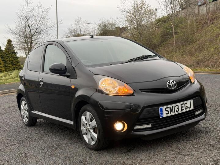 Toyota AYGO 1.0 VVT-i Fire Euro 5 5dr
