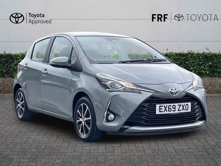 Toyota Yaris 1.5 VVT-h Icon Tech E-CVT Euro 6 (s/s) 5dr