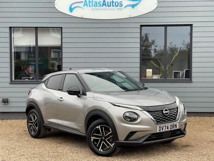 Nissan JUKE 1.6 N-Connecta Auto Euro 6 5dr
