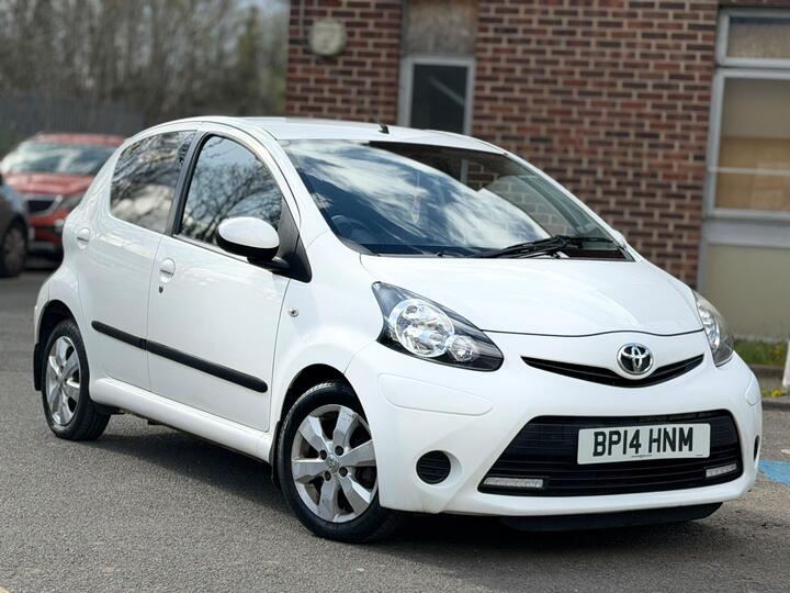 Toyota AYGO 1.0 VVT-i Move Euro 5 5dr