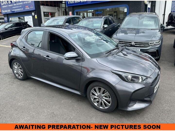 Toyota YARIS 1.5 VVT-h Icon E-CVT Euro 6 (s/s) 5dr