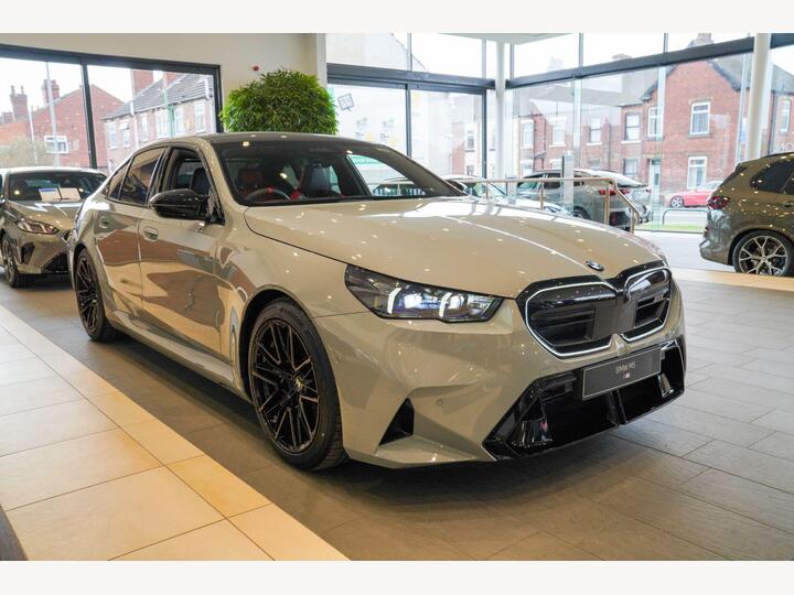 BMW M5 4.4 22.1kWh Steptronic XDrive Euro 6 (s/s) 4dr