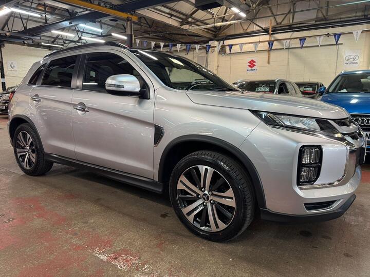 Mitsubishi ASX 2.0 MIVEC Exceed CVT 4WD Euro 6 (s/s) 5dr Mitsubishi ASX 2.0 MIVEC Exceed CVT 4WD Euro 6 (s/s) 5dr