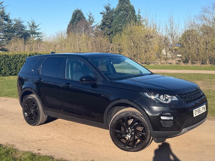 Land Rover Discovery Sport 2.0 TD4 HSE Black Auto 4WD Euro 6 (s/s) 5dr