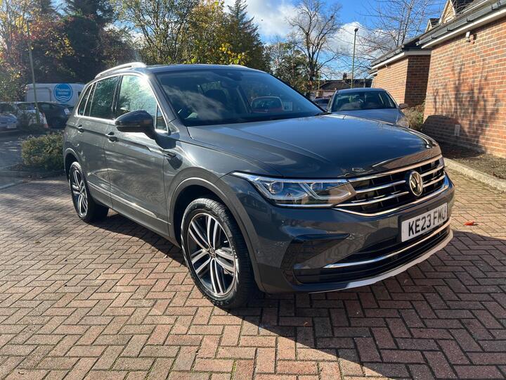 Volkswagen Tiguan 2.0 TDI Elegance DSG 4Motion Euro 6 (s/s) 5dr