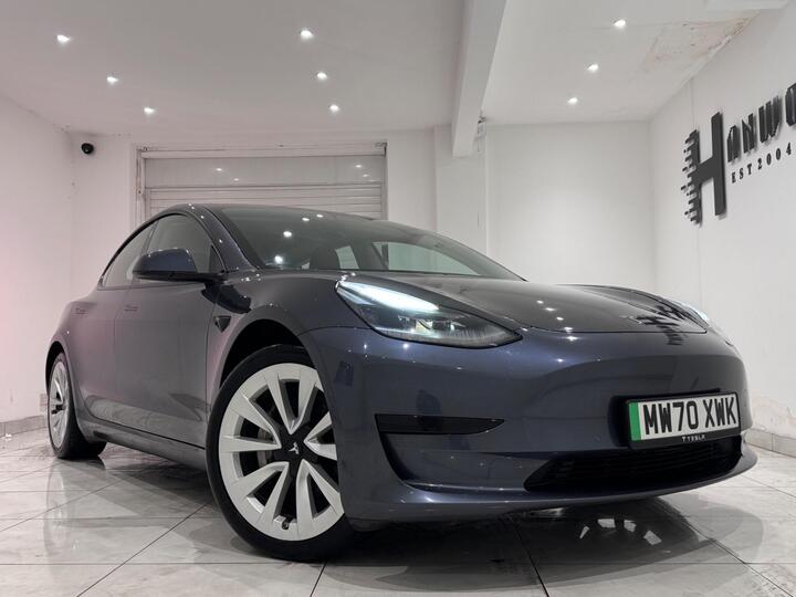 Tesla Model 3 Standard Range Plus Auto RWD 4dr