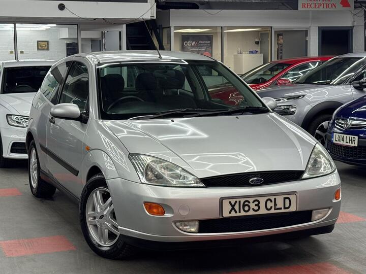 Ford Focus 1.6i 16v Zetec 3dr