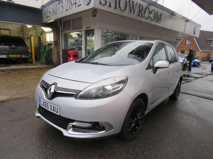 Renault Scenic 1.5 DCi Dynamique Nav Auto Euro 6 5dr Renault Scenic 1.5 DCi Dynamique Nav Auto Euro 6 5dr