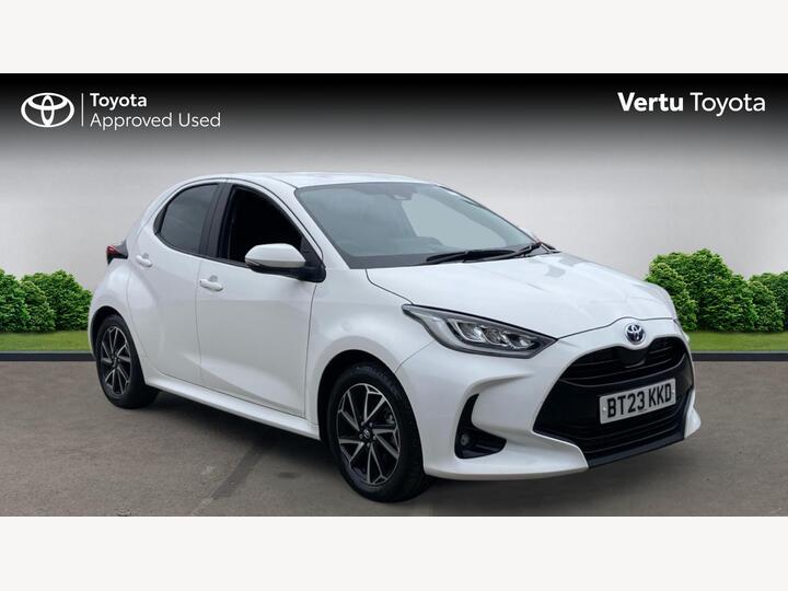 Toyota Yaris 1.5 VVT-h Design E-CVT Euro 6 (s/s) 5dr