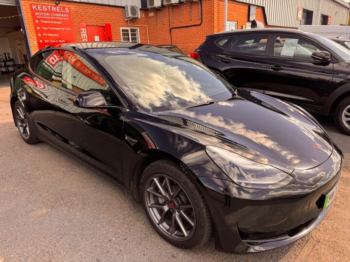 Tesla Model 3 Standard Range Plus Auto RWD 4dr