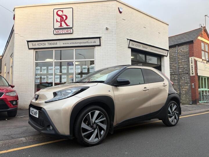 Toyota AYGO X 1.0 VVT-i Edge X-shift Euro 6 (s/s) 5dr Toyota AYGO X 1.0 VVT-i Edge X-shift Euro 6 (s/s) 5dr