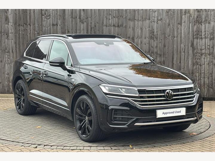 Volkswagen Touareg 3.0 TDI V6 R-Line Tech Plus Tiptronic 4Motion Euro 6 (s/s) 5dr Volkswagen Touareg 3.0 TDI V6 R-Line Tech Plus Tiptronic 4Motion Euro 6 (s/s) 5dr
