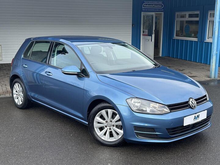 Volkswagen Golf 1.6 TDI BlueMotion Tech SE Euro 5 (s/s) 5dr Volkswagen Golf 1.6 TDI BlueMotion Tech SE Euro 5 (s/s) 5dr