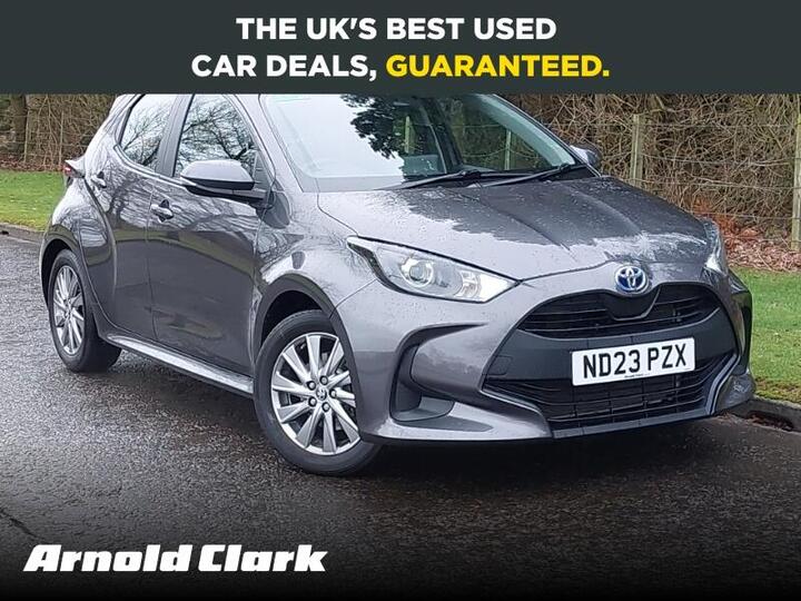 Toyota Yaris 1.5 VVT-h Icon E-CVT Euro 6 (s/s) 5dr Toyota Yaris 1.5 VVT-h Icon E-CVT Euro 6 (s/s) 5dr