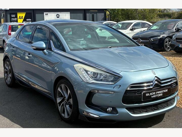 Citroen DS5 2.0 HDi DSport Euro 5 5dr Citroen DS5 2.0 HDi DSport Euro 5 5dr
