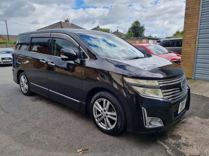 Nissan ELGRAND E52 2.5  NEWLY ARRIVED FROM JAPAN STUNNING