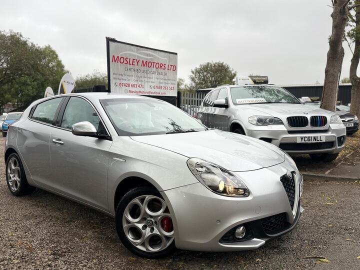 Alfa Romeo Giulietta 1.6 JTDM-2 Super Euro 6 (s/s) 5dr Alfa Romeo Giulietta 1.6 JTDM-2 Super Euro 6 (s/s) 5dr