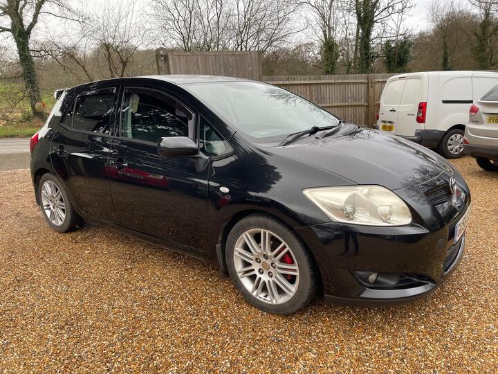 Toyota Auris 1.6 VVT-i SR 5dr