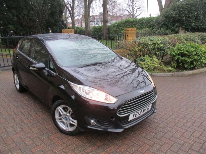 Ford Fiesta 1.0 Zetec Euro 5 (s/s) 5dr